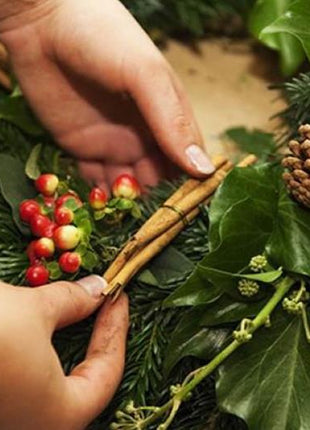 Atelier créatif – Couronne et Décorations de Noël - team building ou atelier adulte